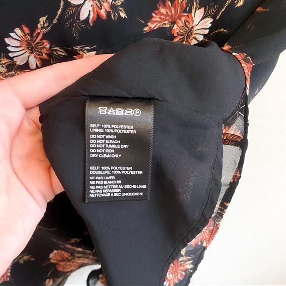 Kimchi Blue Black Floral Off The Shoulder Romper‎ - Picture 5 of 5